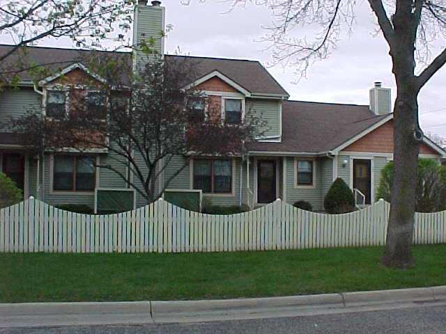 939 Sunset Pl. #B, Onalaska, WI 54650