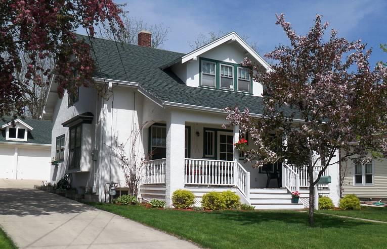 209 North Ave., Hartland, WI 53029