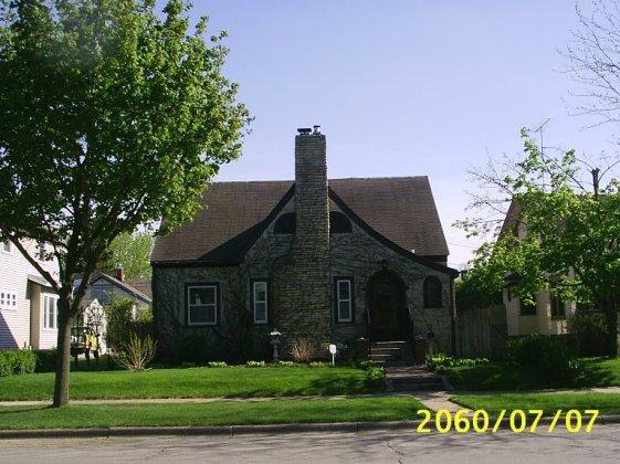 2112 Main St., La Crosse, WI 54601