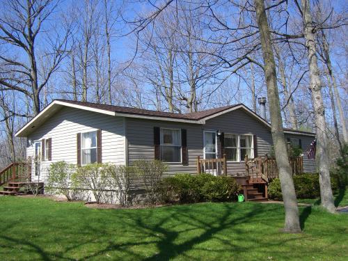14100 Cedar Ter., Schleswig, WI 53042