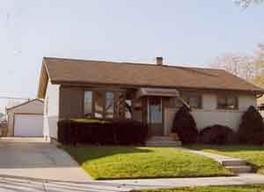 6717 S 18th St, Milwaukee, WI 53221
