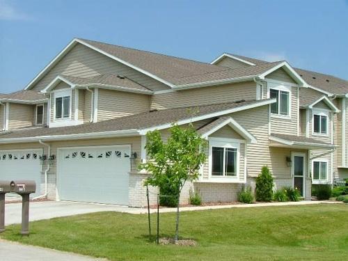 1270 Meadowbrook Dr #7, Cleveland, WI 53015