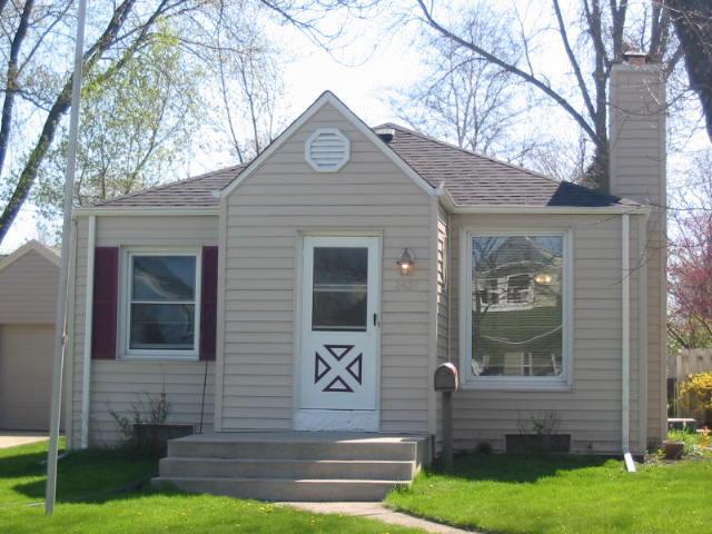 2435 Harrison Pl., South Milwaukee, WI 53172