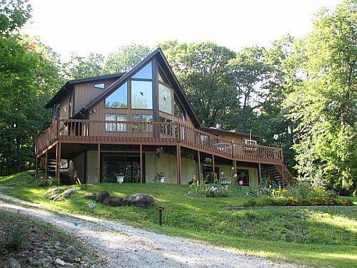 6890 S Maple Hill Dr., Vernon, WI 53189