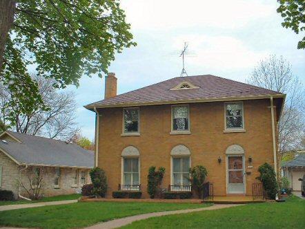 2513 N 81st St., Wauwatosa, WI 53213