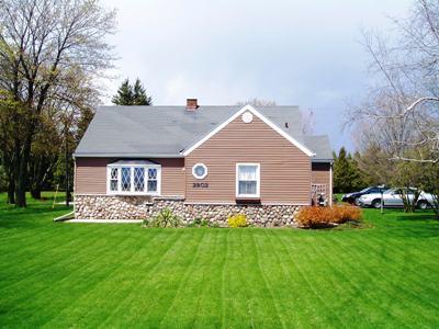 2902 Memorial Dr., Two Rivers, WI 54241