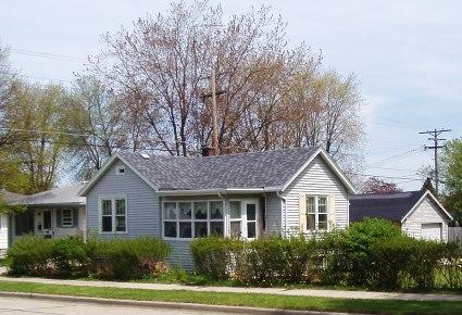 4424 Olive St., Racine, WI 53405