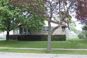 5576 N 103rd St, Milwaukee, WI 53225