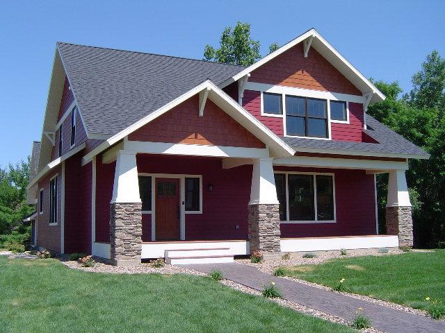 5215 Grandwood Pl., La Crosse, WI 54601
