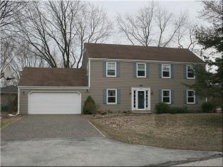 5045 Briarwood Ln., Caledonia, WI 53402