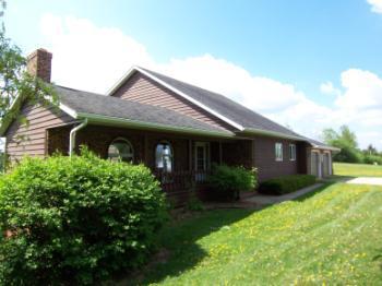 E7501 Circle Dr, Viroqua, WI 54665