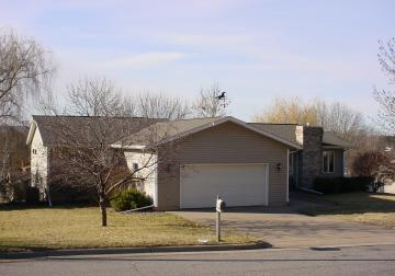 4518 Cliffside Dr, La Crosse, WI 54601