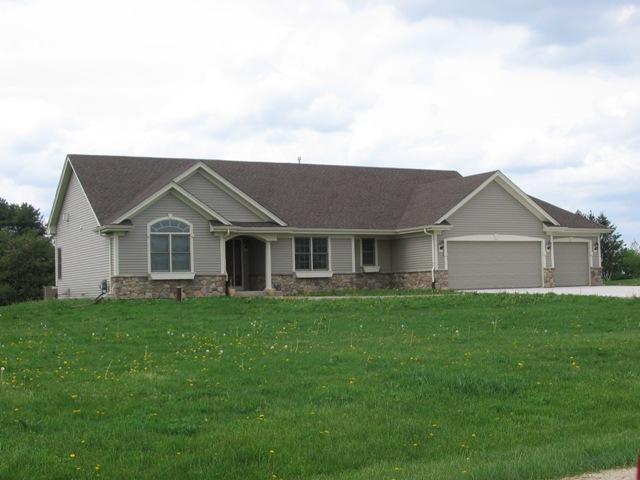 30836 Running Fox Tr., Burlington, WI 53105