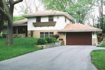 W136N8742 Esquire Rd., Menomonee Falls, WI 53051