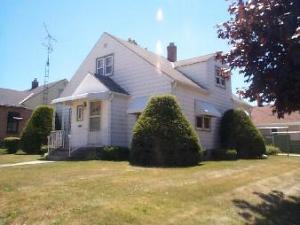 2713 Meadow Ln., Manitowoc, WI 54220