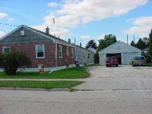 930 Macarthur, Manitowoc, WI 54220