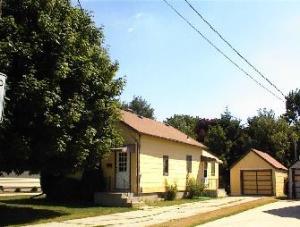 1419 S.32nd St., Manitowoc, WI 54220