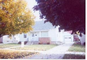 1327 S.22nd St., Manitowoc, WI 54220