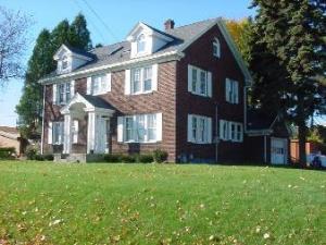 808 N 3rd St., Manitowoc, WI 54220