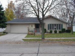 2141 Richmond Ave., Manitowoc, WI 54220