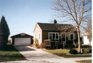 1526 S.38th St., Manitowoc, WI 54220