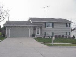 1209 Summit, Manitowoc, WI 54220