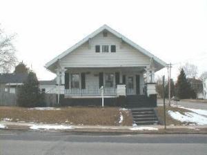 1402 S 10th St., Manitowoc, WI 54220