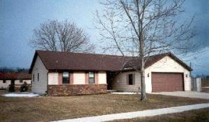 921 N.43rd St., Manitowoc, WI 54220