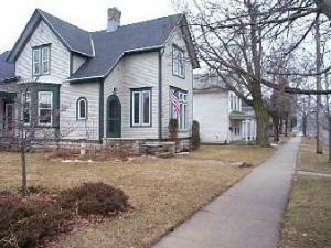 903 St. Clair St., Manitowoc, WI 54220