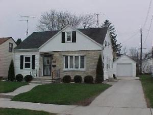 921 N.16th St., Manitowoc, WI 54220