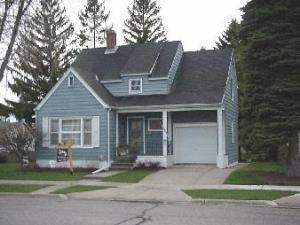 2008 Emmet St., Two Rivers, WI 54241