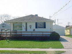 1310 S 31st St., Manitowoc, WI 54220