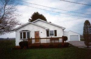 1808 W Main St., Kellnersville, WI 54215