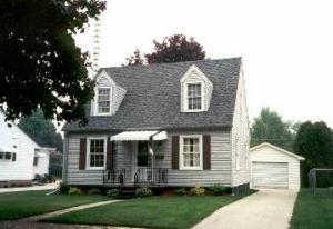 1517 Grand Ave., Manitowoc, WI 54220