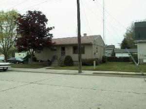 1004 Buchholz, Two Rivers, WI 54241