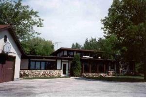 2615 Simon Rd., Manitowoc, WI 54220