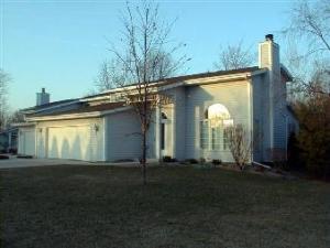 800 Stoney Brook Dr., Manitowoc, WI 54220