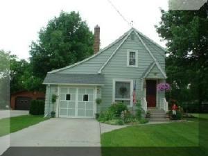 3813 Waldo Blvd., Manitowoc, WI 54220