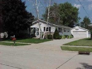 1521 S.37th St., Manitowoc, WI 54220