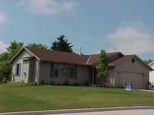 4365 Greenfield Ln., Manitowoc, WI 54220