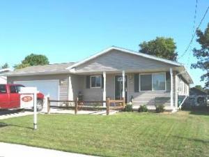 3726 Mackert St, Manitowoc, WI 54220