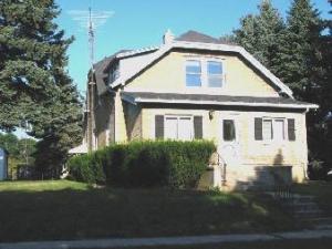 2138 S 14th St., Manitowoc, WI 54220