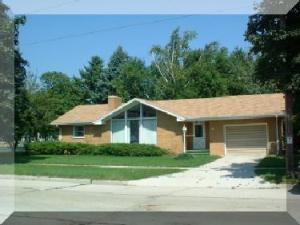 920 Viebahn St., Manitowoc, WI 54220