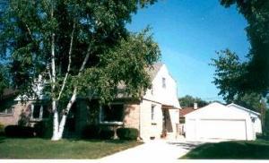 1225 S 25th St., Manitowoc, WI 54220