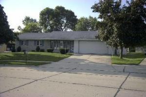1350 Hubbard Cr, Manitowoc, WI 54220