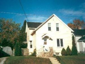 1414 S 16th St., Manitowoc, WI 54220