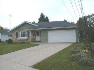 1525 Menasha Ave., Manitowoc, WI 54220