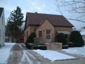 1410 Philippen St., Manitowoc, WI 54220
