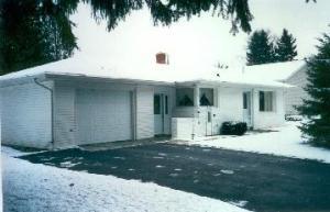 3821 Meadow Ln, Manitowoc, WI 54220