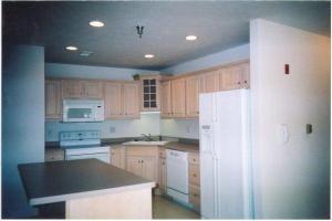 1218 Dewey St., #13, Manitowoc, WI 54220